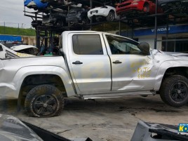 VW - VolksWagen AMAROK  2013
