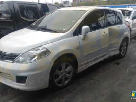 Nissan TIIDA  2012