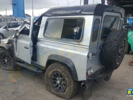 Land Rover Defender  2011