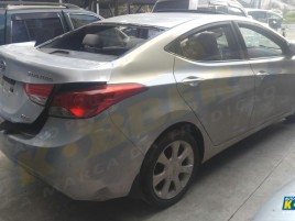 Hyundai Elantra  2013
