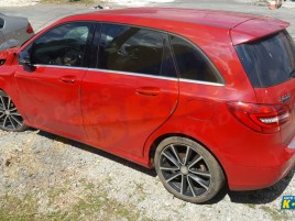 Mercedes-Benz B 180  2013
