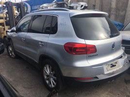 VW - VolksWagen TIGUAN  2011