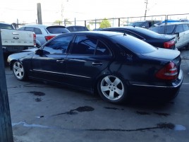 Mercedes-Benz E-500  2004