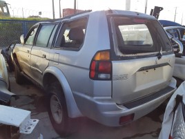 Mitsubishi Pajero  2003