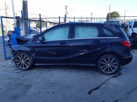 Mercedes-Benz B200  2014