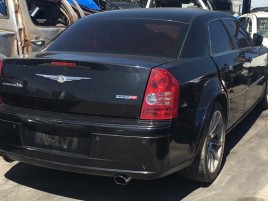 Chrysler 300 C Chrysler SRT 2010 v8 hemy 2010