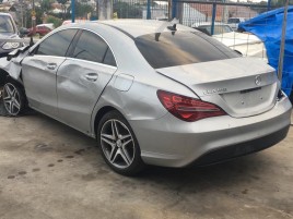 Mercedes-Benz CLA 200 Mercedes Benz Cla 200 2019 2018