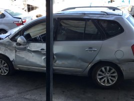 Kia Motors Carens Kia Motors Carens 2011 2011